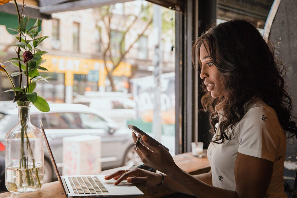 How do you choose keywords for SEO?
